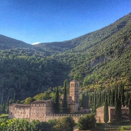 Abbazia San Pietro In Valle Ferentillo Exterior foto