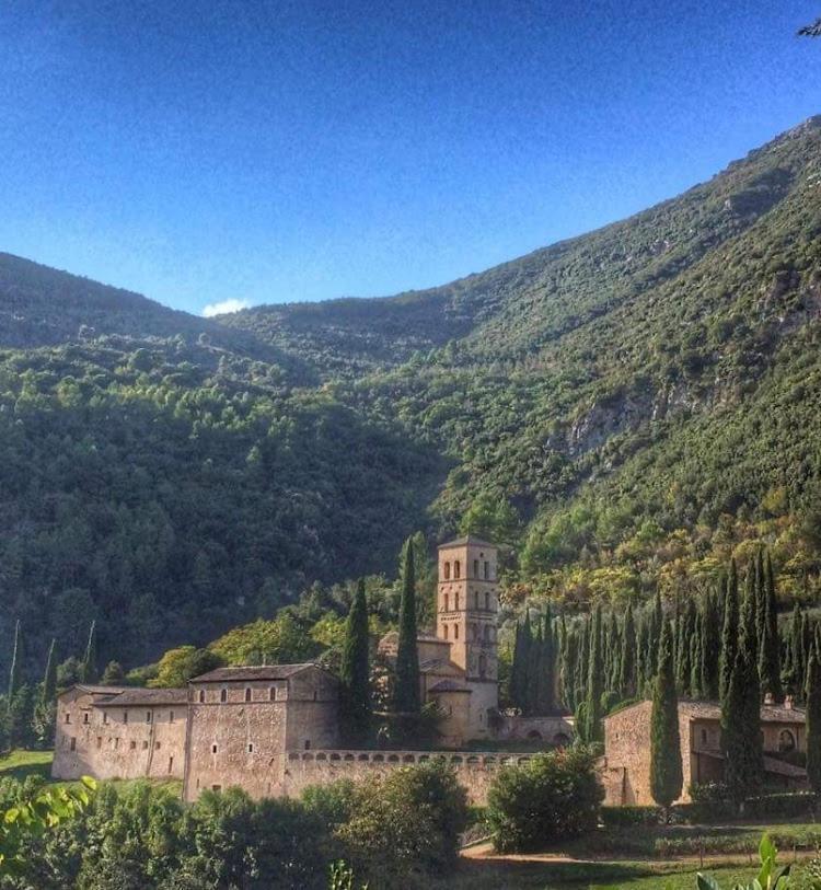 Abbazia San Pietro In Valle Ferentillo Exterior foto