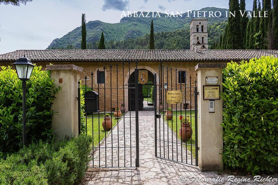 Abbazia San Pietro In Valle Ferentillo Exterior foto