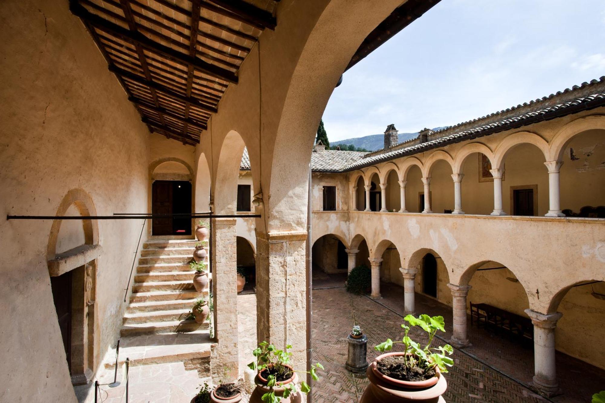Abbazia San Pietro In Valle Ferentillo Exterior foto