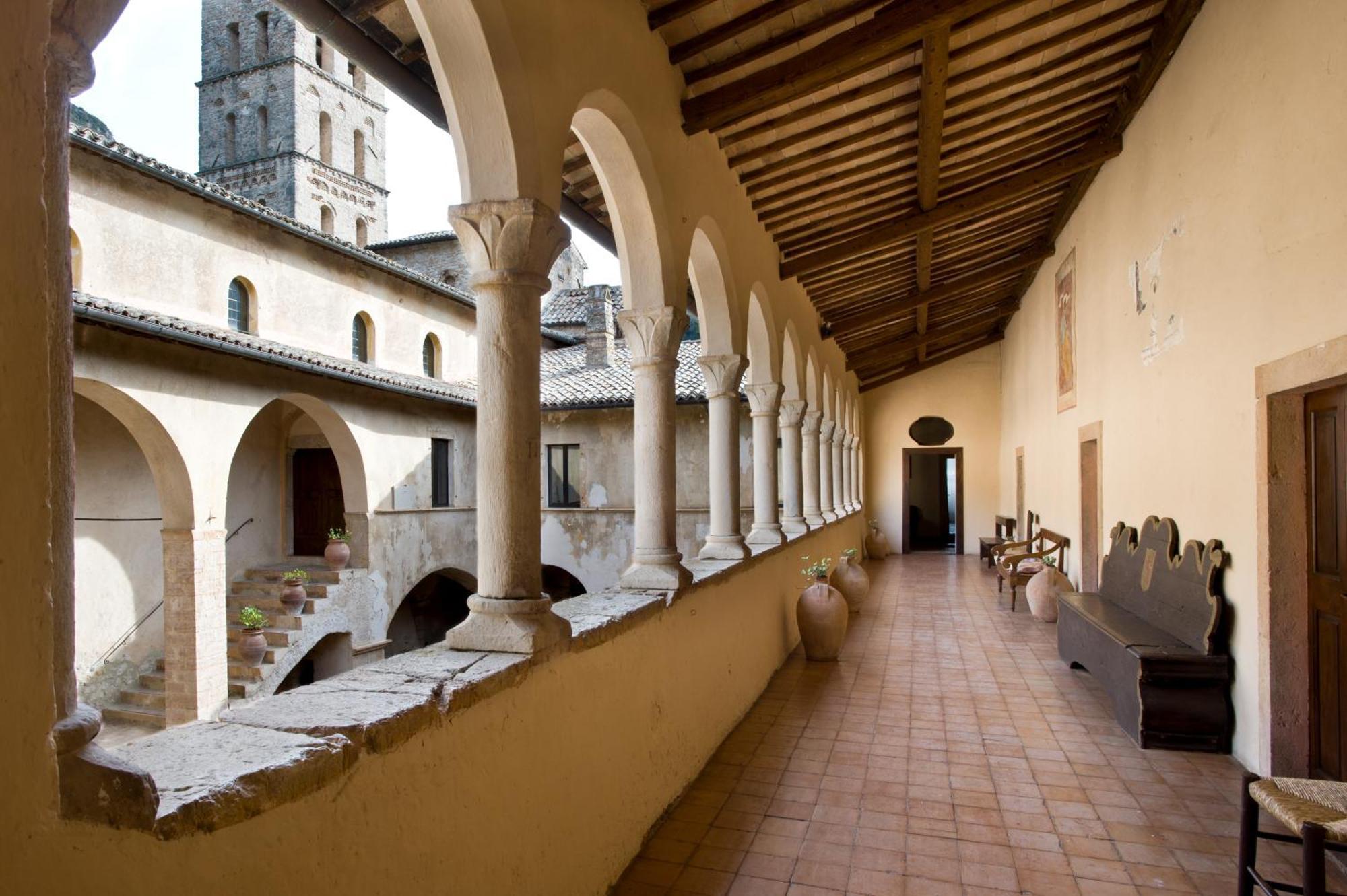 Abbazia San Pietro In Valle Ferentillo Exterior foto